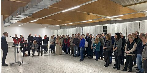 Martin Knopp hält eine Rede.